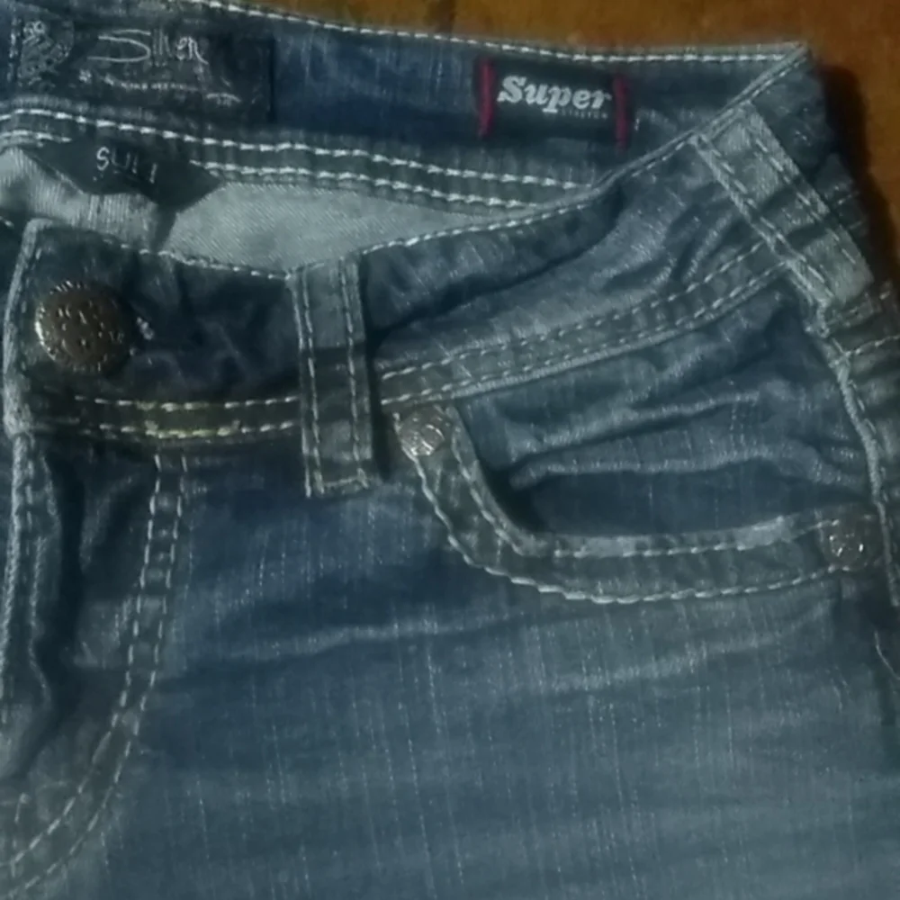 Silver Suki Mid Capris